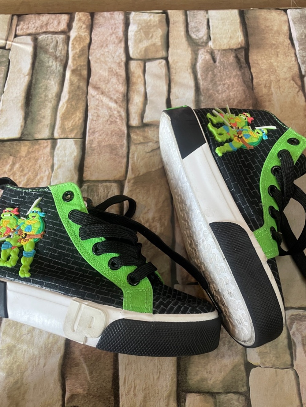 Kids Black & Green Cartoon Turtle High-Top Sneakers